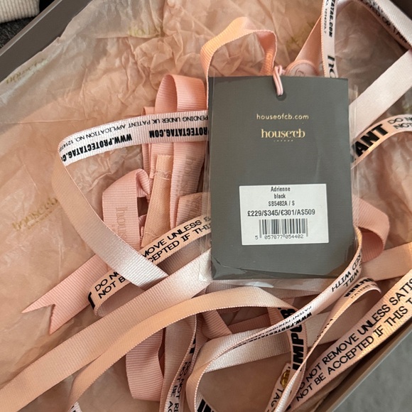 House of CB Black Adrienne Dreas - Picture 8 of 8